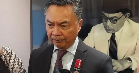 Dino Patti Djalal Sebut Pemecatan Jokowi dan Keluarga oleh PDIP sebagai Karma Politik